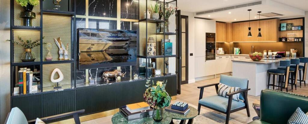 Brand New 2 Bed In In Dock Apartamento Londres